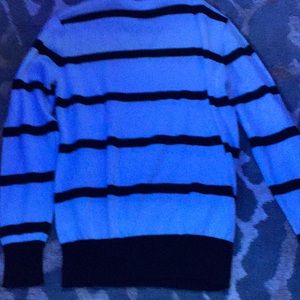 (Kids)-Black and white long sleeve.